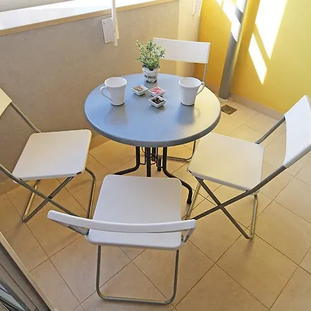 Antonijas Sunny Apartament *