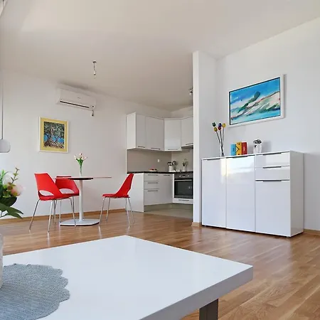 Apartment Antonijas Sunny