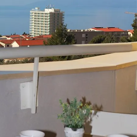 Antonijas Sunny Apartment Makarska