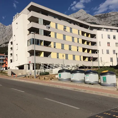 Antonijas Sunny Apartment Makarska