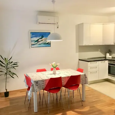 Antonijas Sunny Apartment *